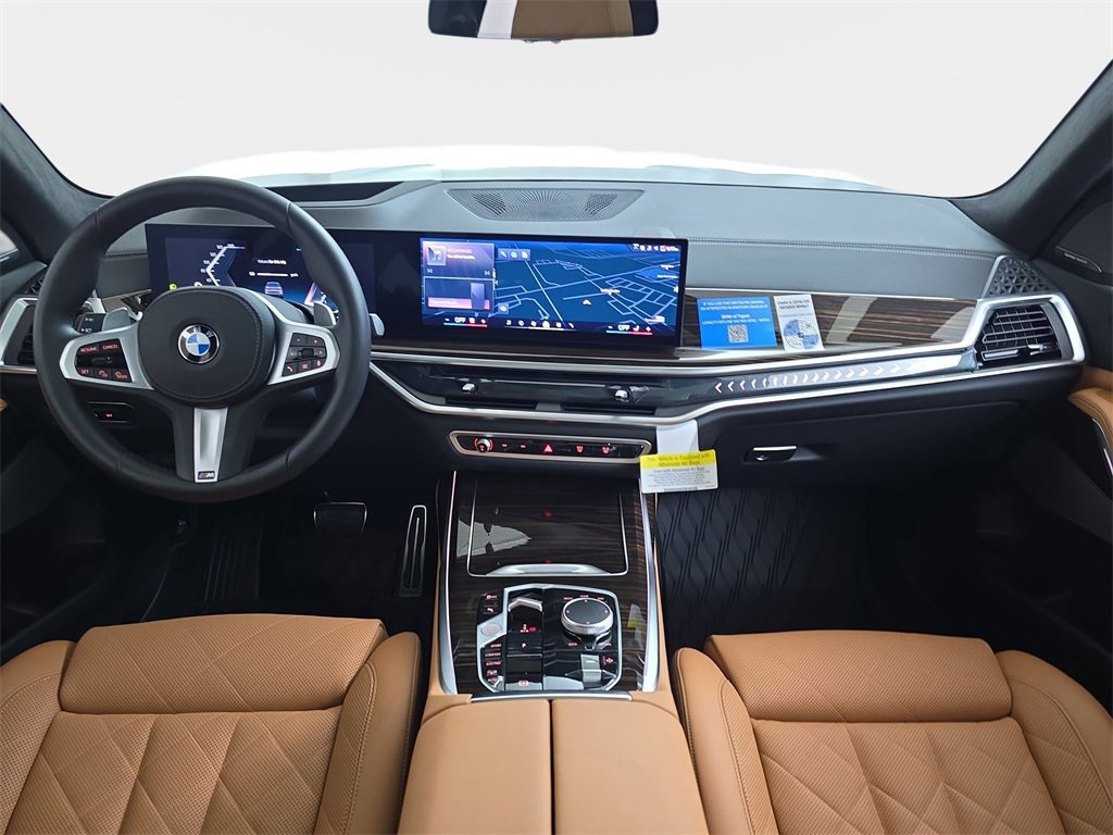 Used 2025 BMW X7 xDrive40i w/ M Sport Package image 13