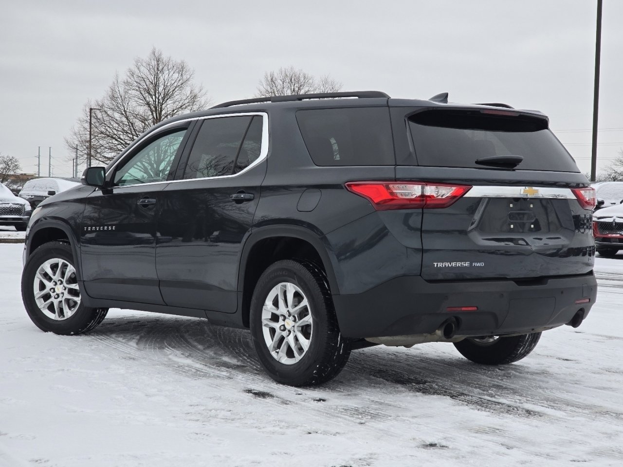 Used 2021 Chevrolet Traverse LT image 14