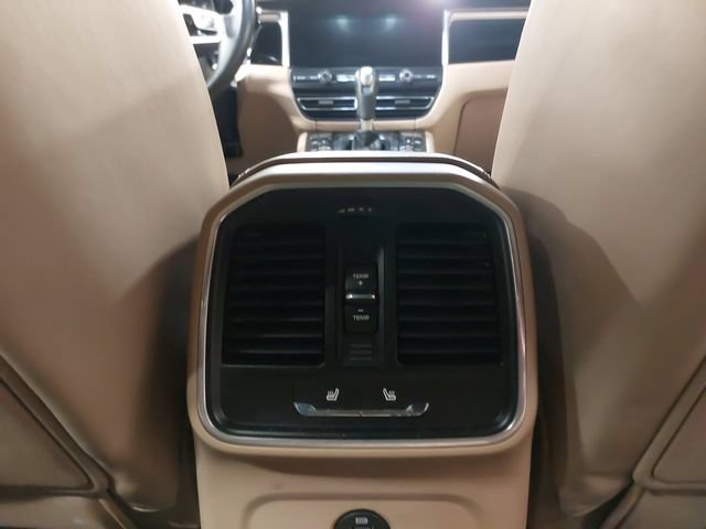 Certified 2019 Porsche Macan AWD/4WD image 13