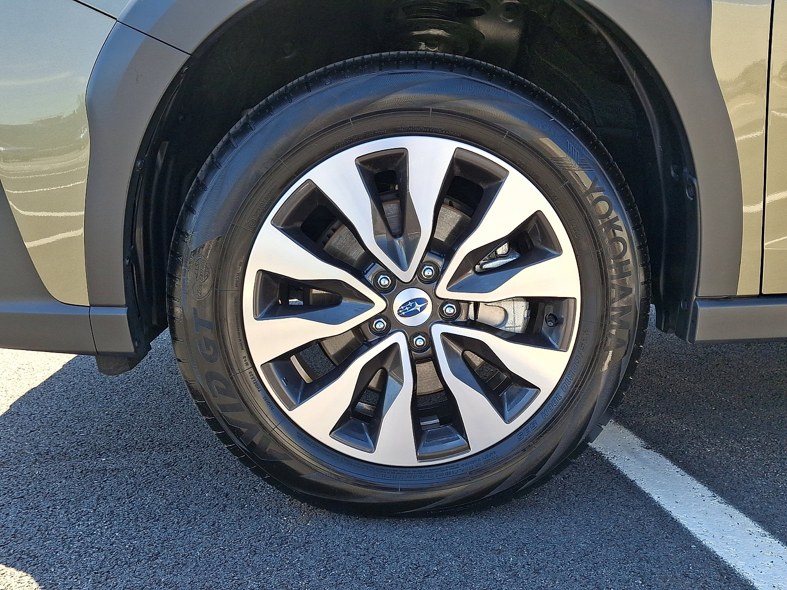 Certified 2025 Subaru Outback Limited AWD/4WD image 8