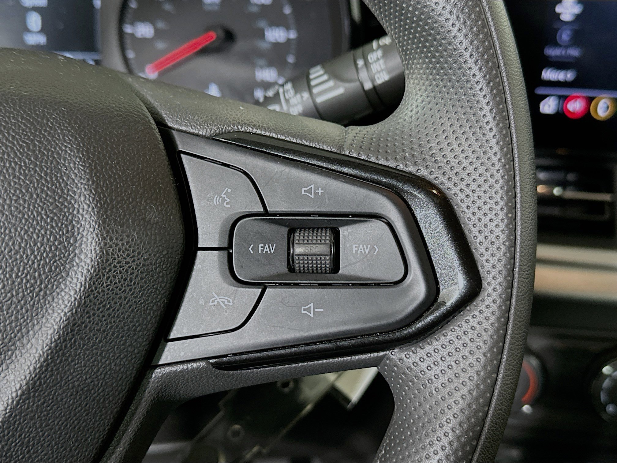 Used 2024 Chevrolet Trax LS w/ Driver Confidence Package image 17