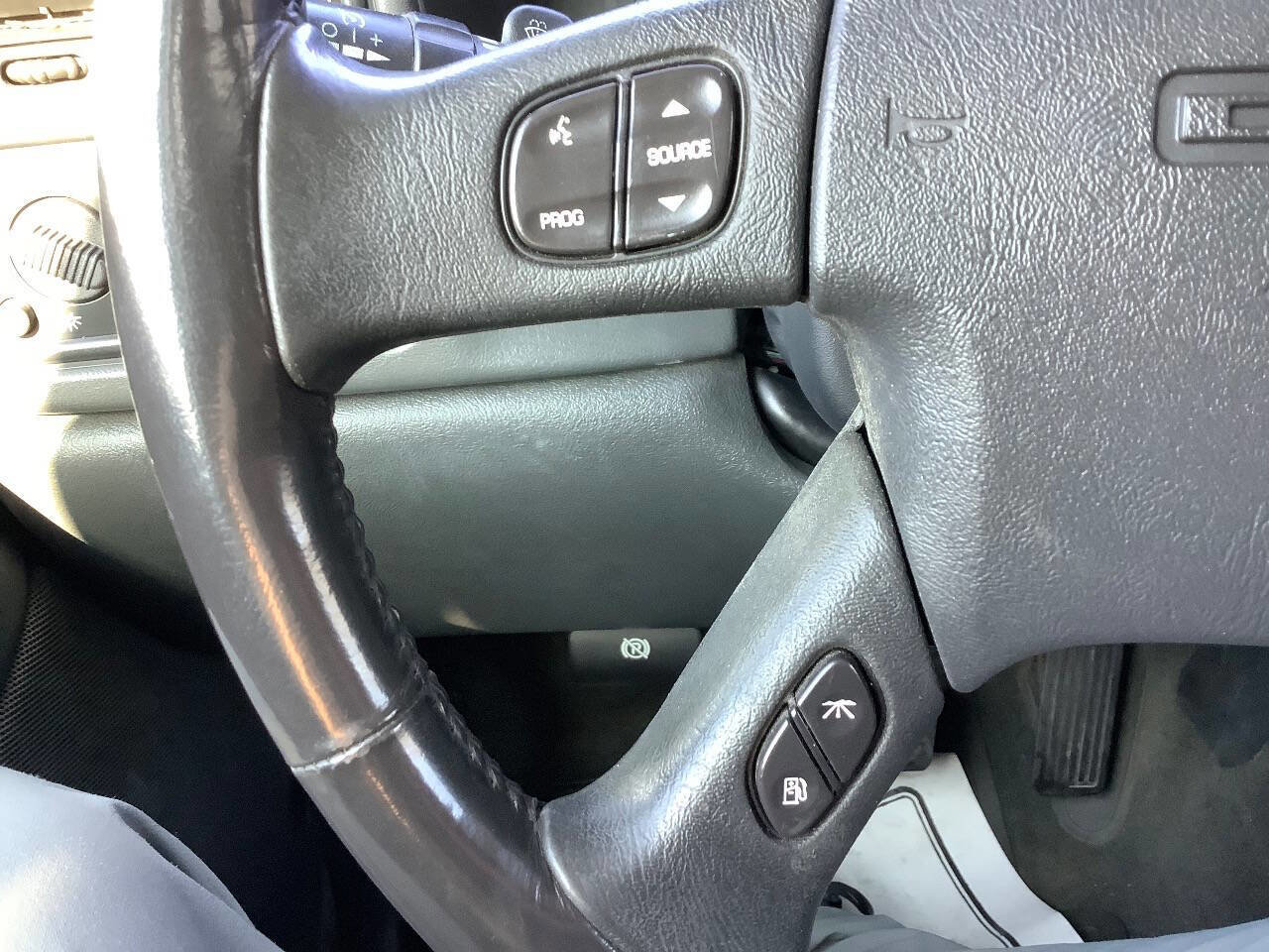 Used 2003 GMC Sierra 2500 SLE w/ Skid Plate Package image 51