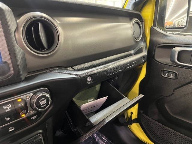Used 2023 Jeep Wrangler Unlimited w/ Cold Weather Group AWD/4WD image 25
