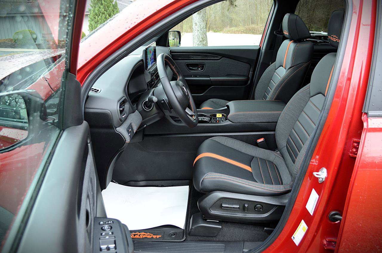 Used 2026 Honda Passport TrailSport image 13