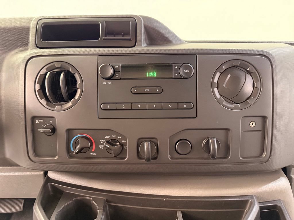 Used 2016 Ford E-450 and Econoline 450 Super Duty w/ Power Windows & Locks Group RWD image 17