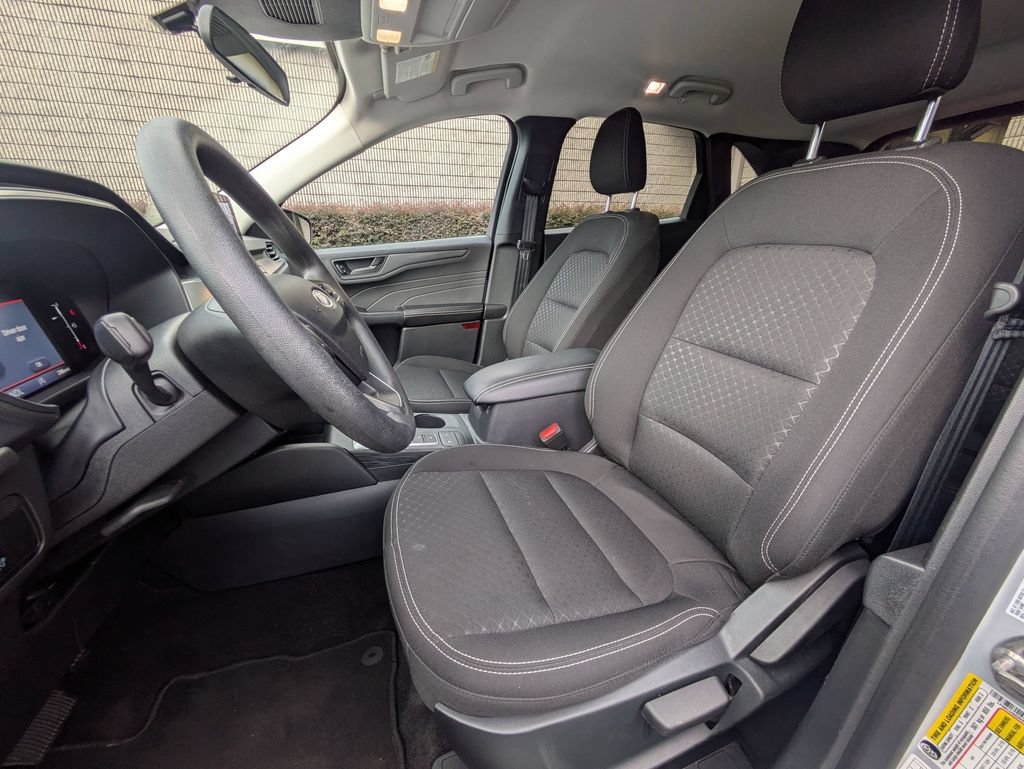 Used 2025 Ford Escape Active AWD/4WD image 24