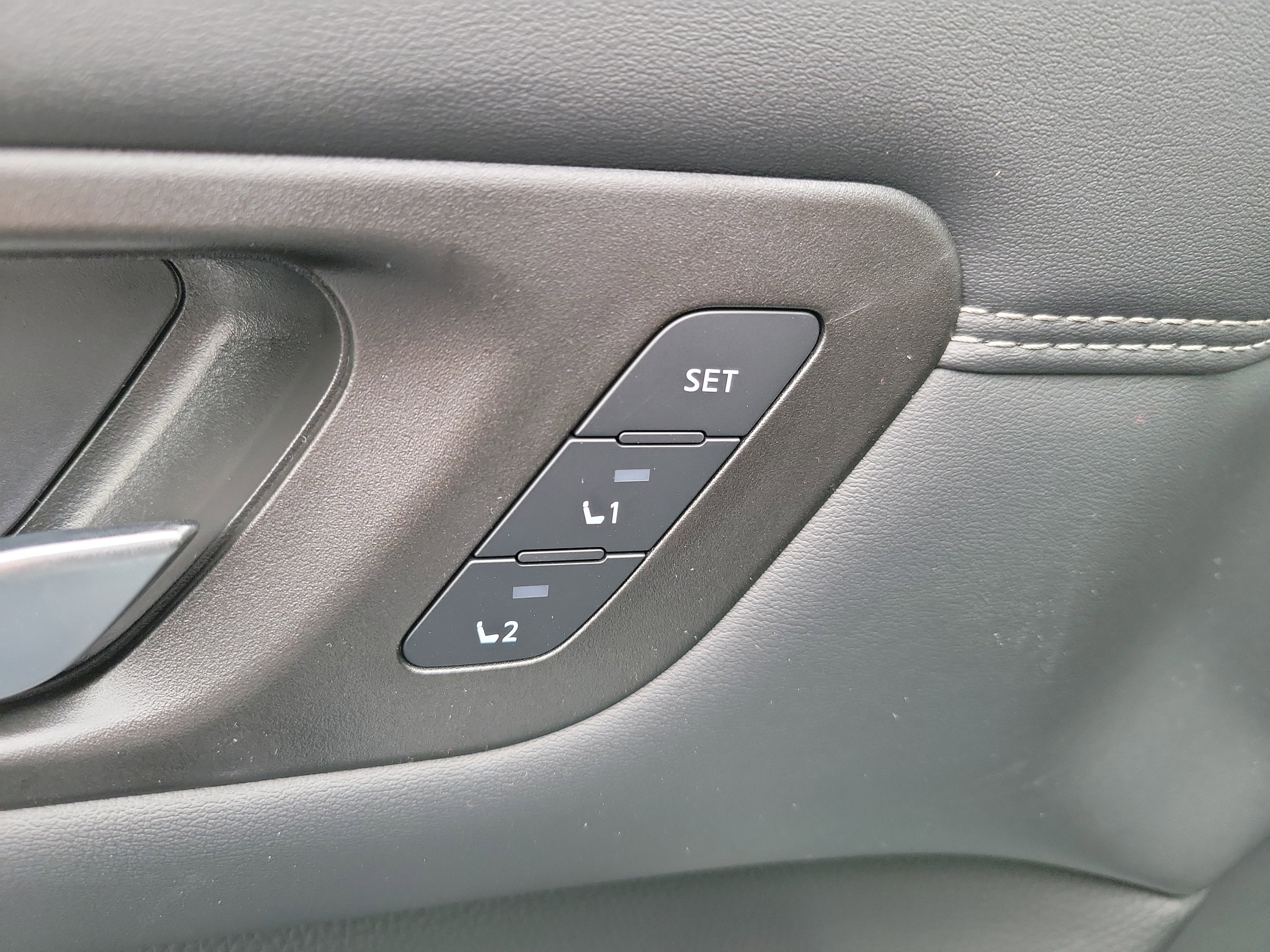 New 2026 Nissan Pathfinder Platinum image 11