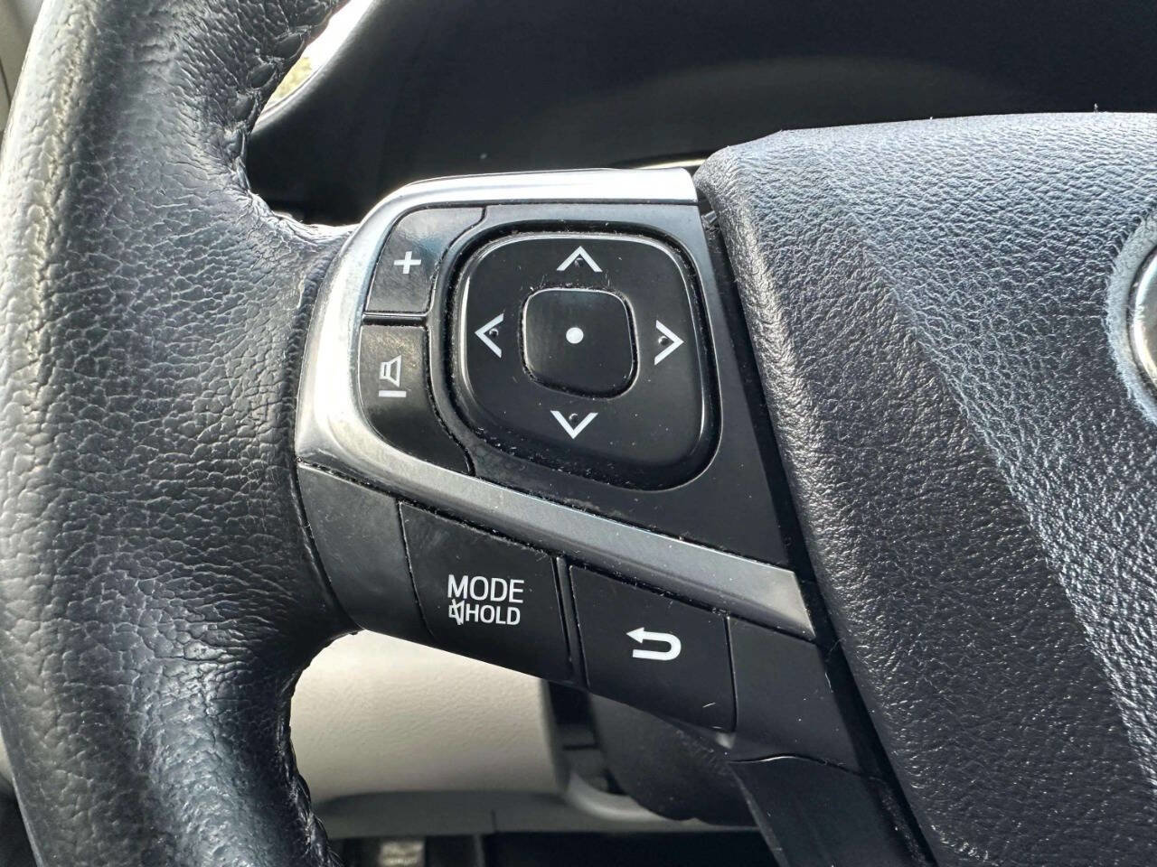 Used 2015 Toyota Camry XLE FWD image 24