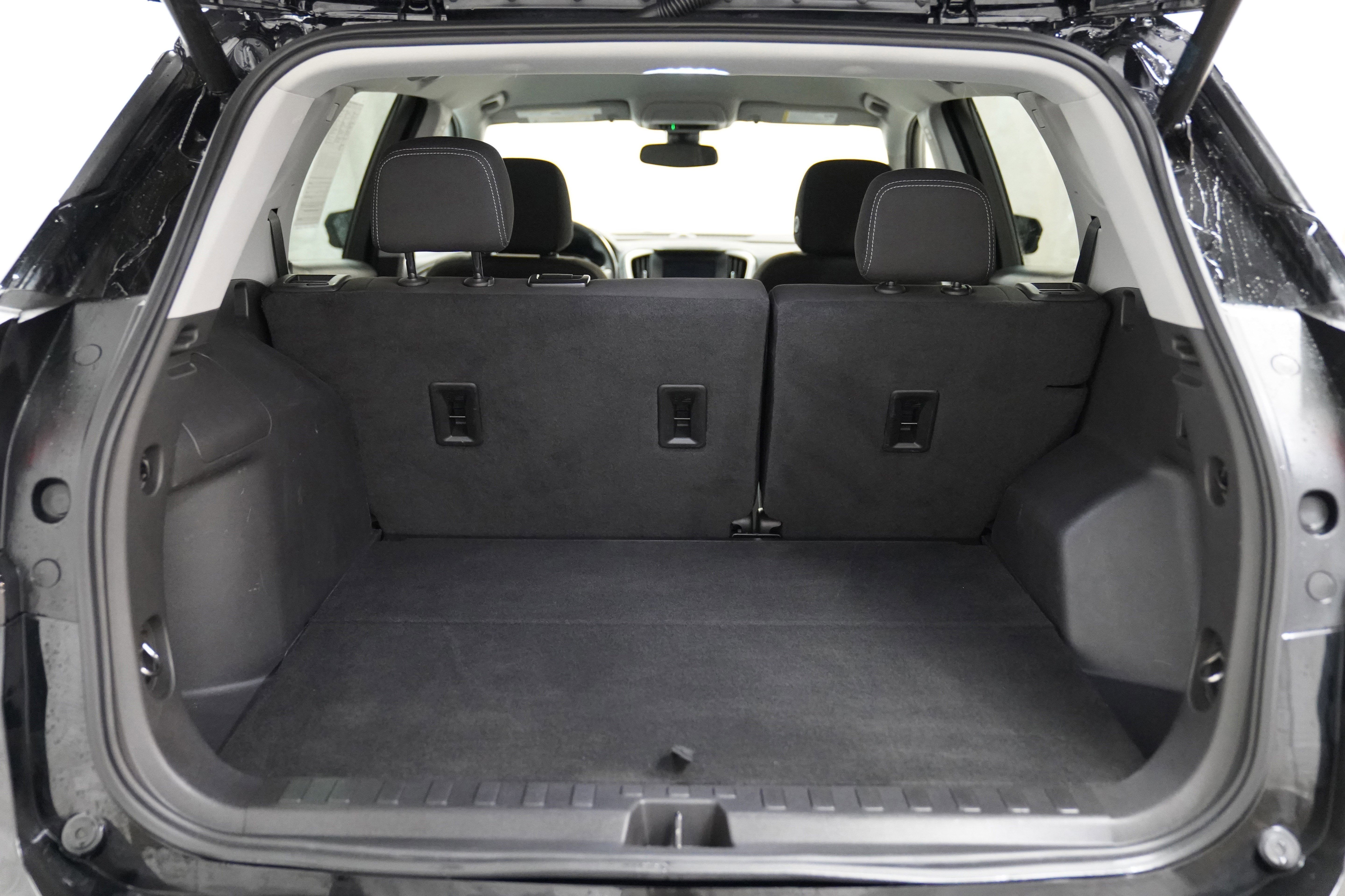 Used 2023 GMC Terrain SLE w/ Driver Convenience Package image 7