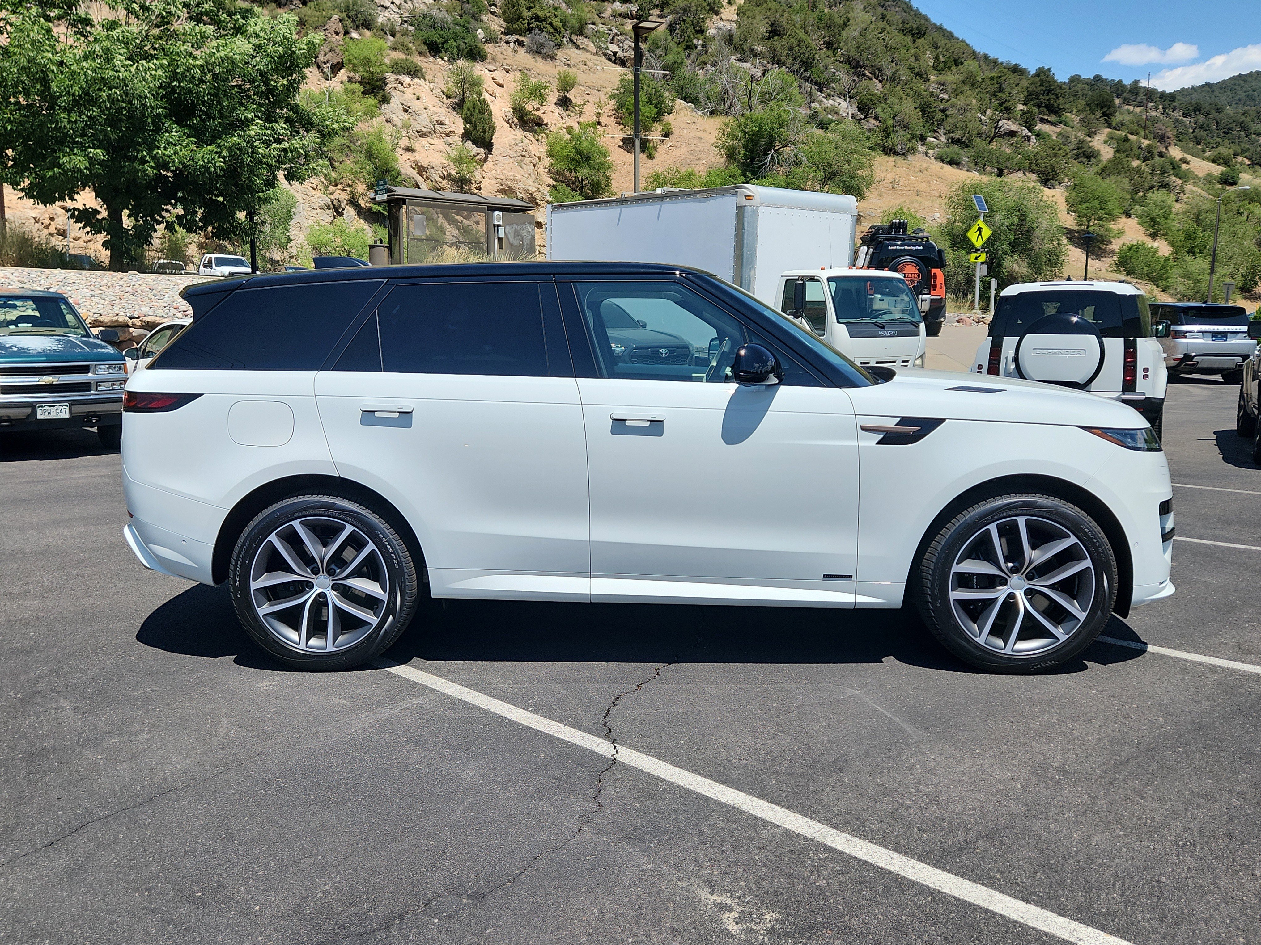 New 2025 Land Rover Range Rover Sport Autobiography image 2