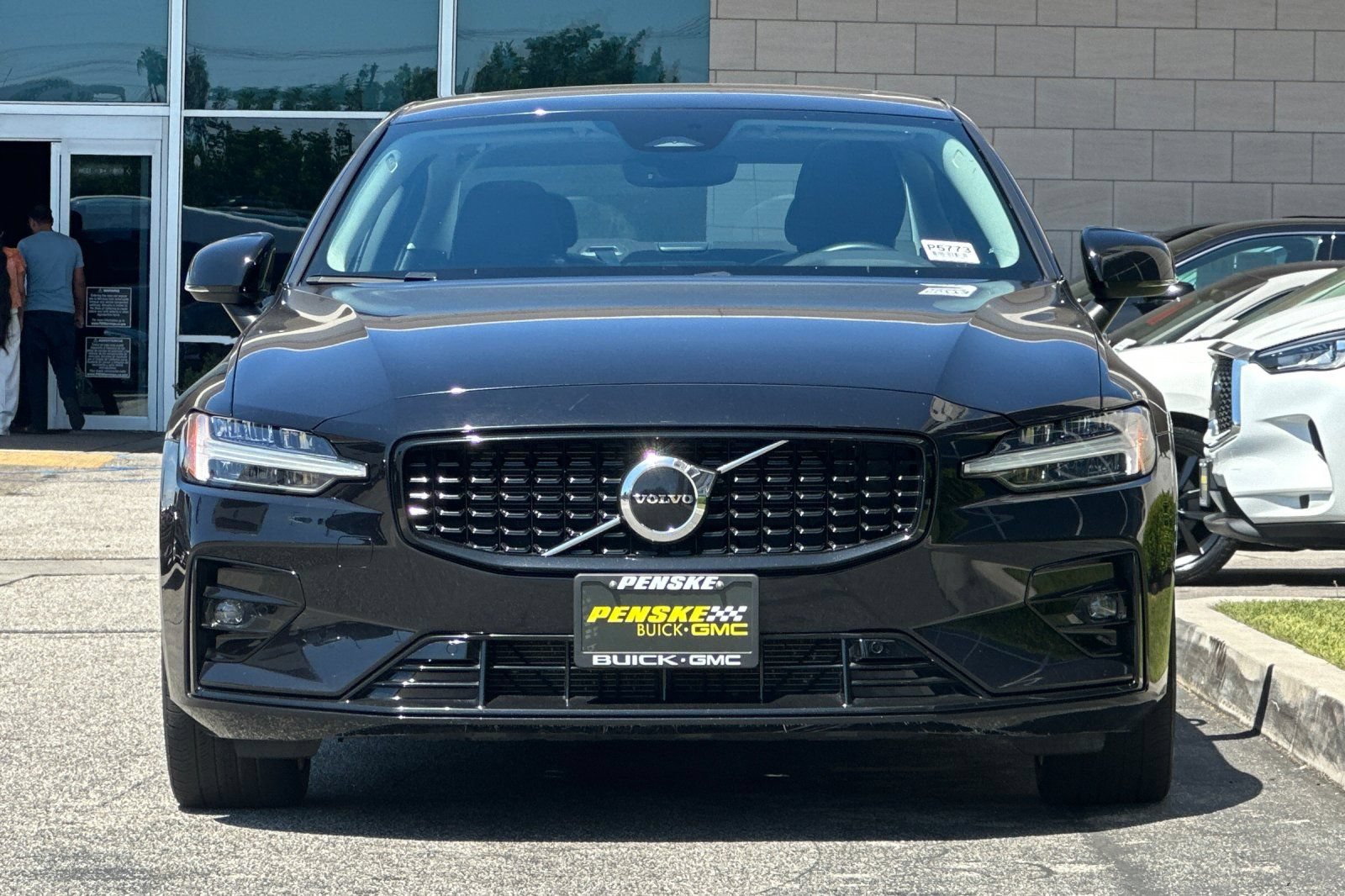 Used 2024 Volvo S60 B5 Core FWD image 9