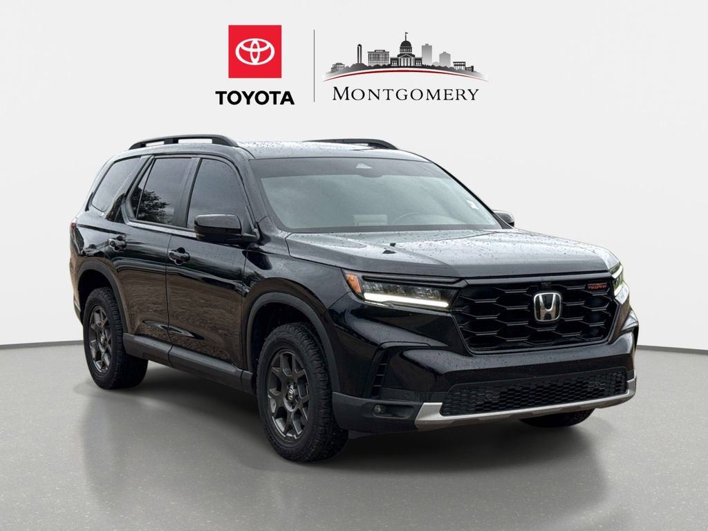 Used 2025 Honda Pilot TrailSport
