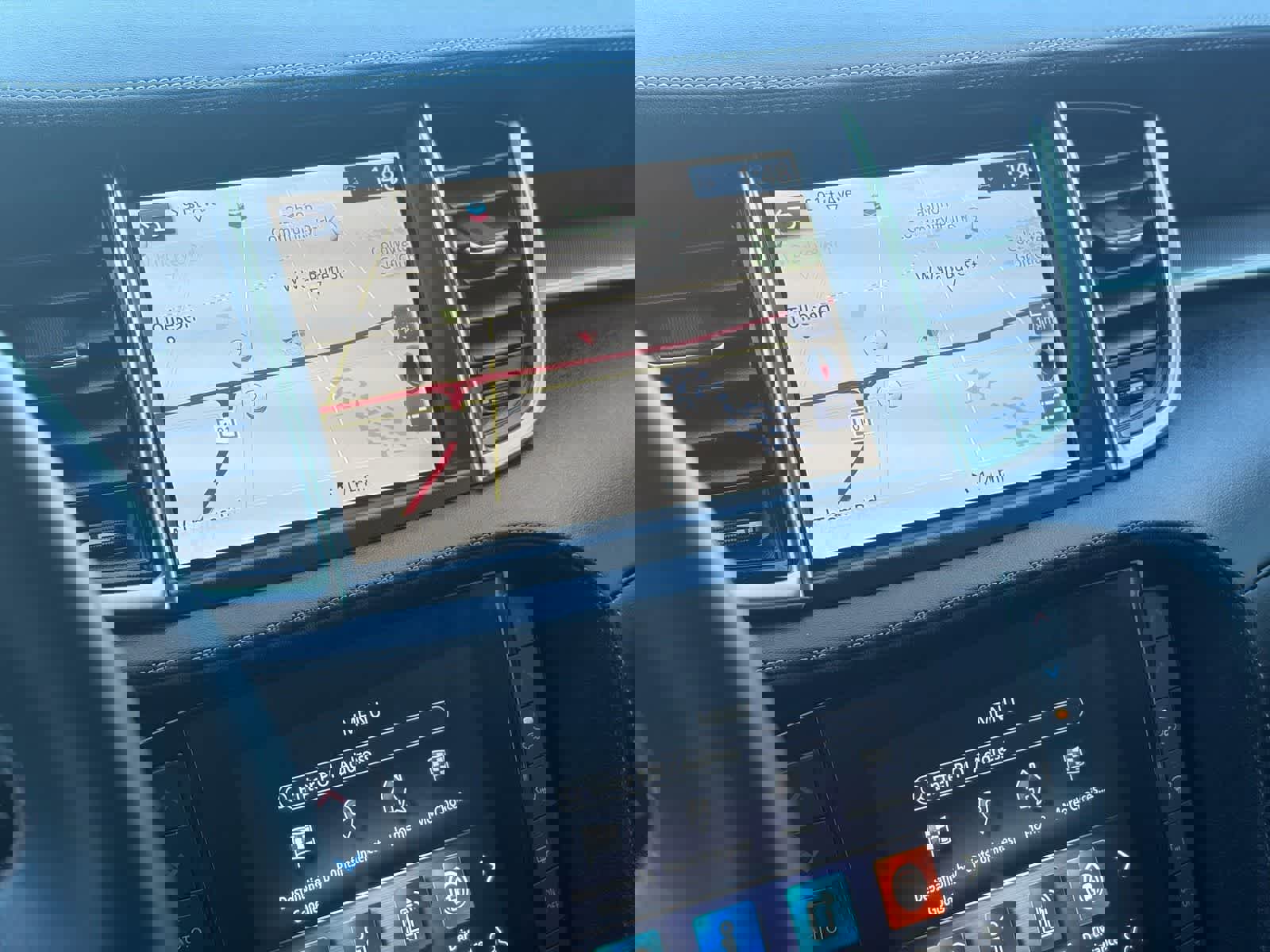 Used 2022 INFINITI QX50 Sensory image 25