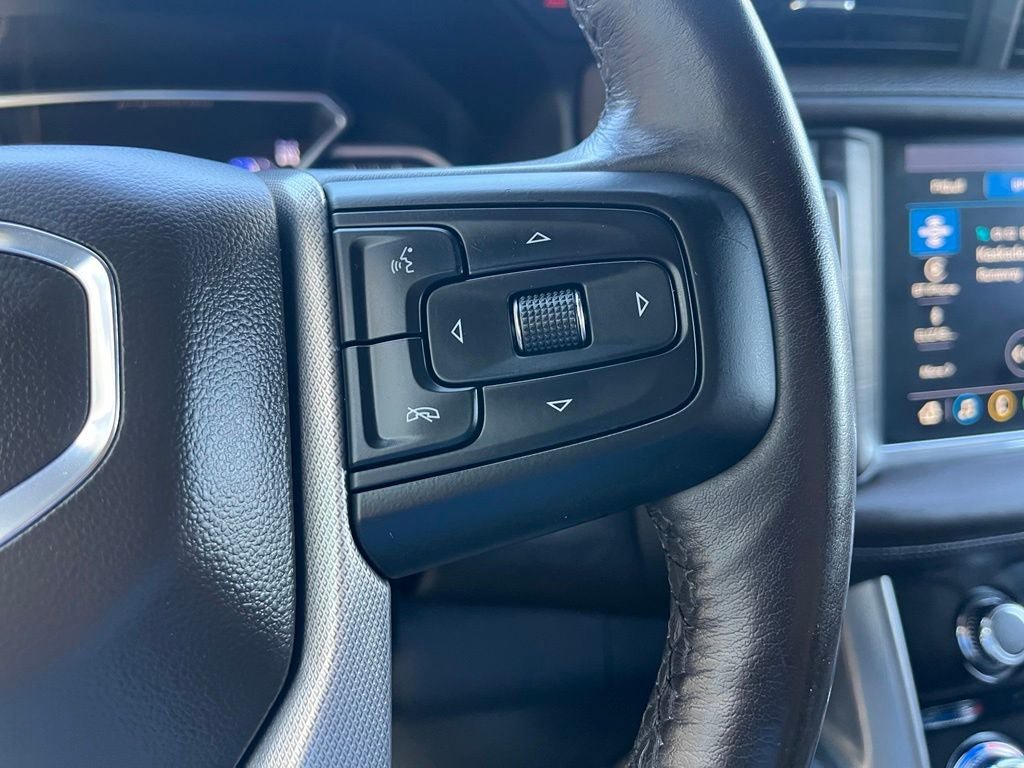 Used 2021 GMC Yukon XL Denali w/ Denali Premium Package AWD/4WD image 28