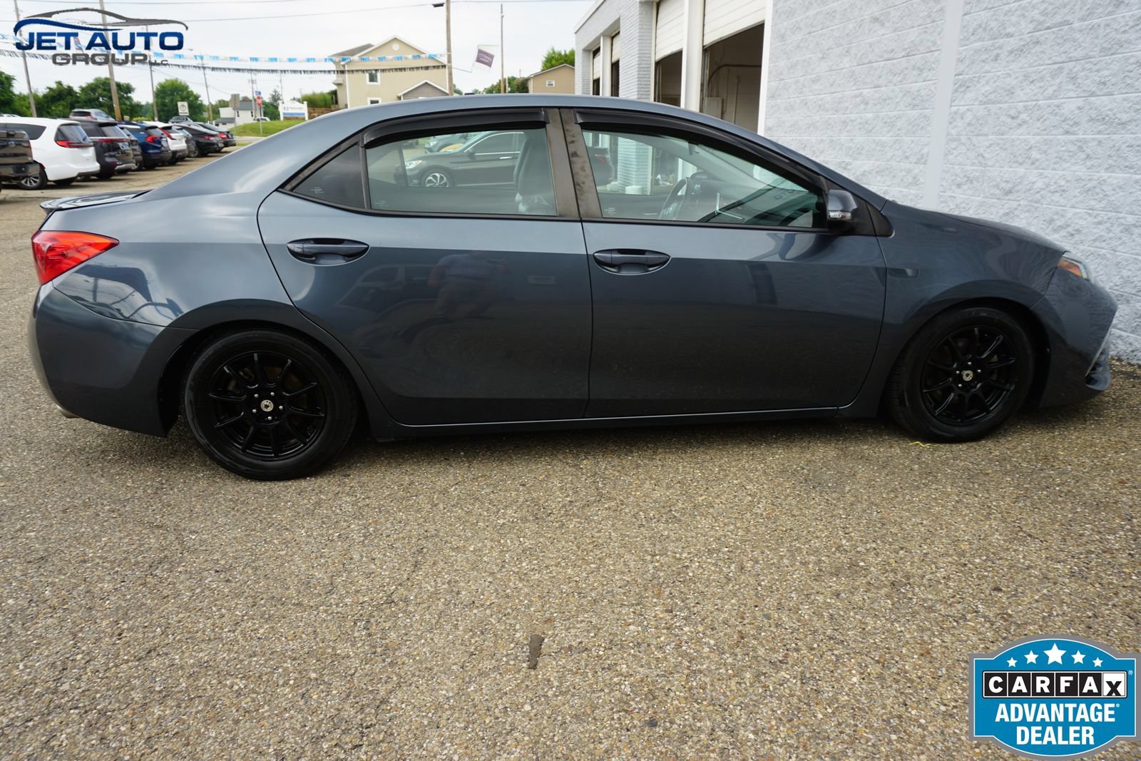 Used 2017 Toyota Corolla SE FWD image 12