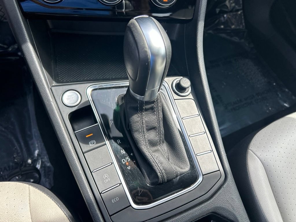 Used 2019 Volkswagen Jetta R-Line FWD image 39