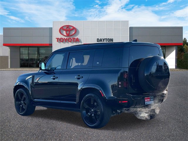 Used 2023 Land Rover Defender 110 X-Dynamic SE image 4