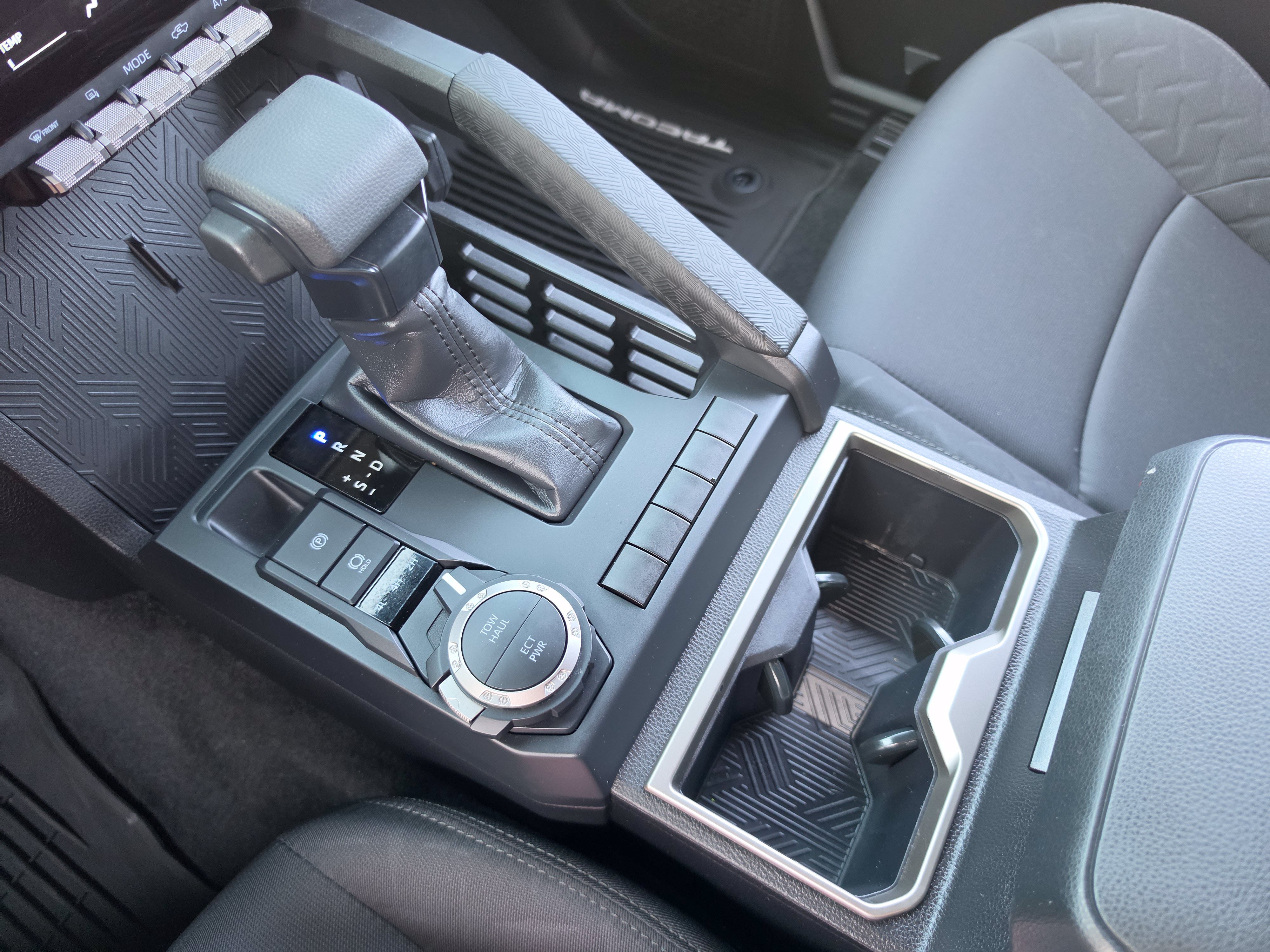 Used 2025 Toyota Tacoma SR5 AWD/4WD image 23