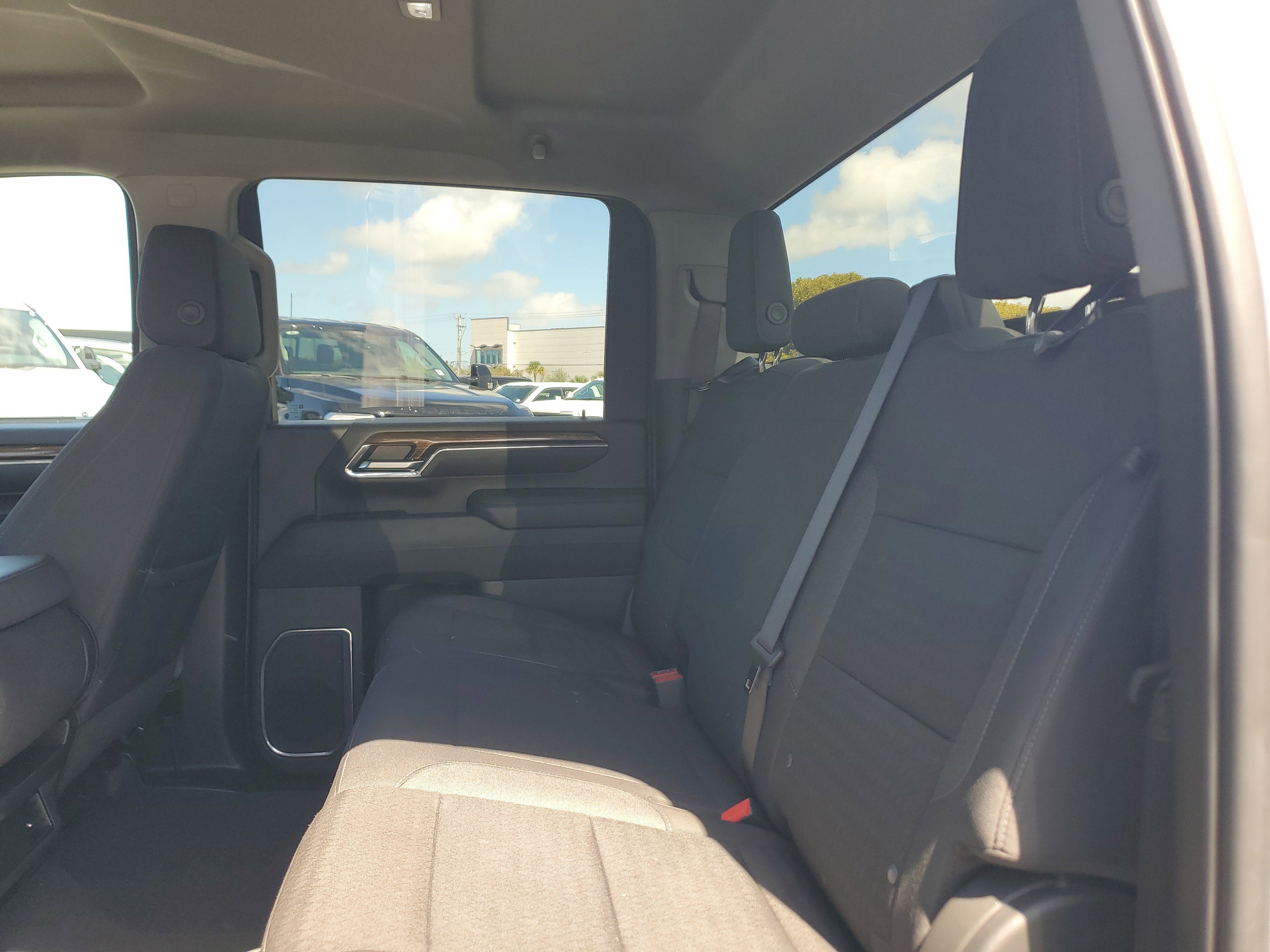 Used 2024 Chevrolet Silverado 2500 LT image 12