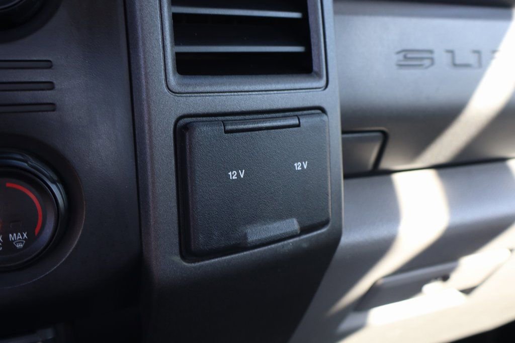 Used 2018 Ford F550 2WD Regular Cab Super Duty image 30