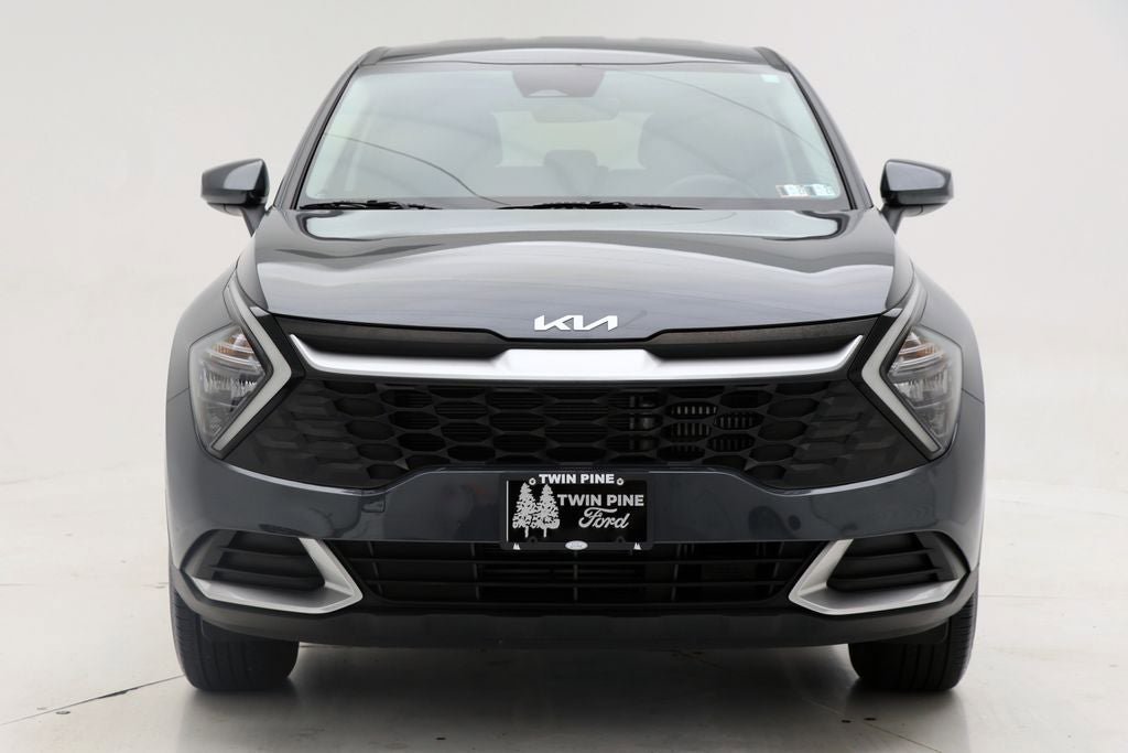 Used 2023 Kia Sportage LX image 4