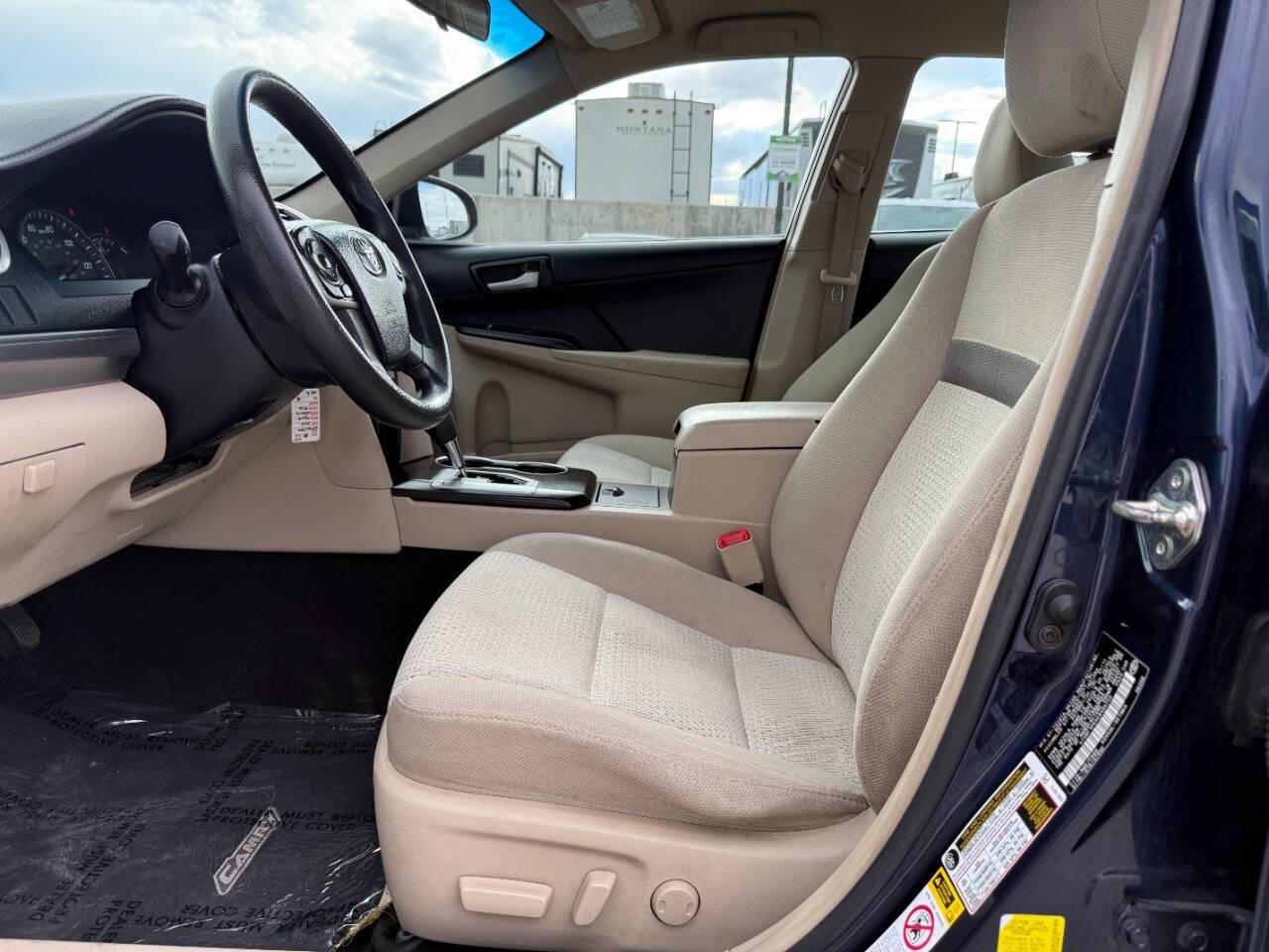 Used 2014 Toyota Camry LE FWD image 14