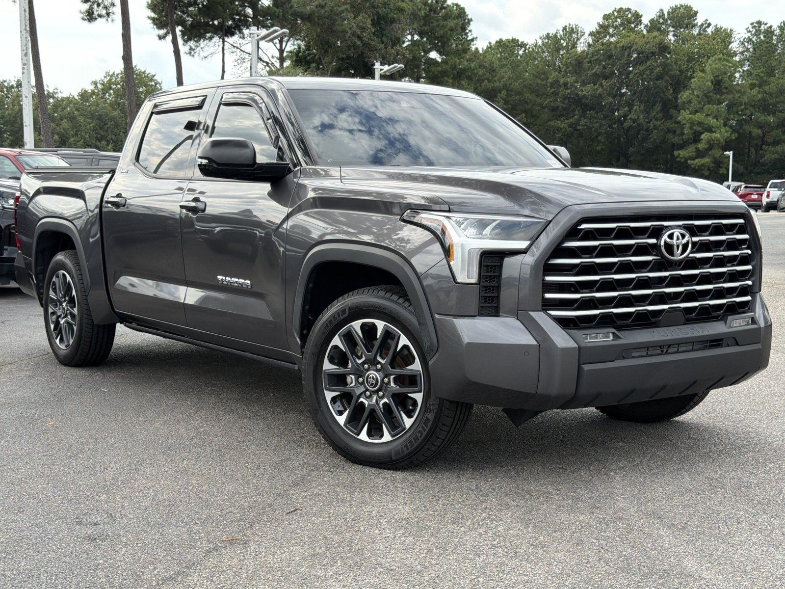Used 2022 Toyota Tundra SR5 w/ SR5 Premium Package RWD image 2