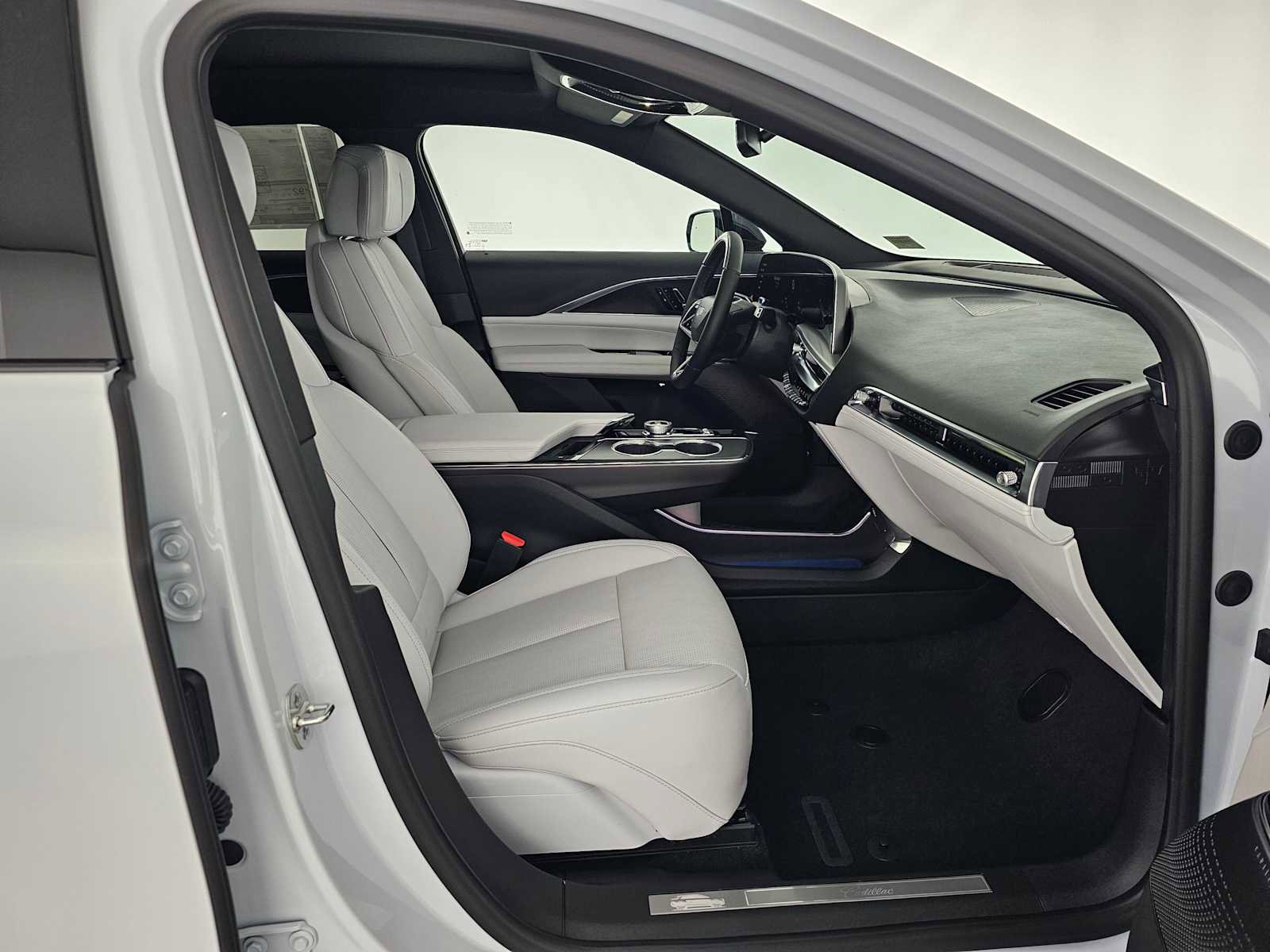 New 2026 Cadillac Lyriq Luxury image 10