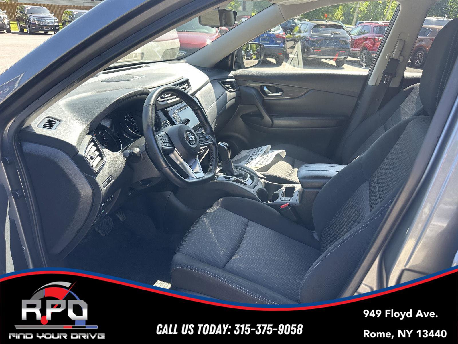 Used 2019 Nissan Rogue SV w/ Sun & Sound Touring Package AWD/4WD image 23
