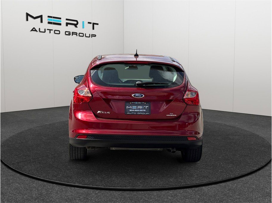 Used 2014 Ford Focus SE w/ SE Winter Package image 8