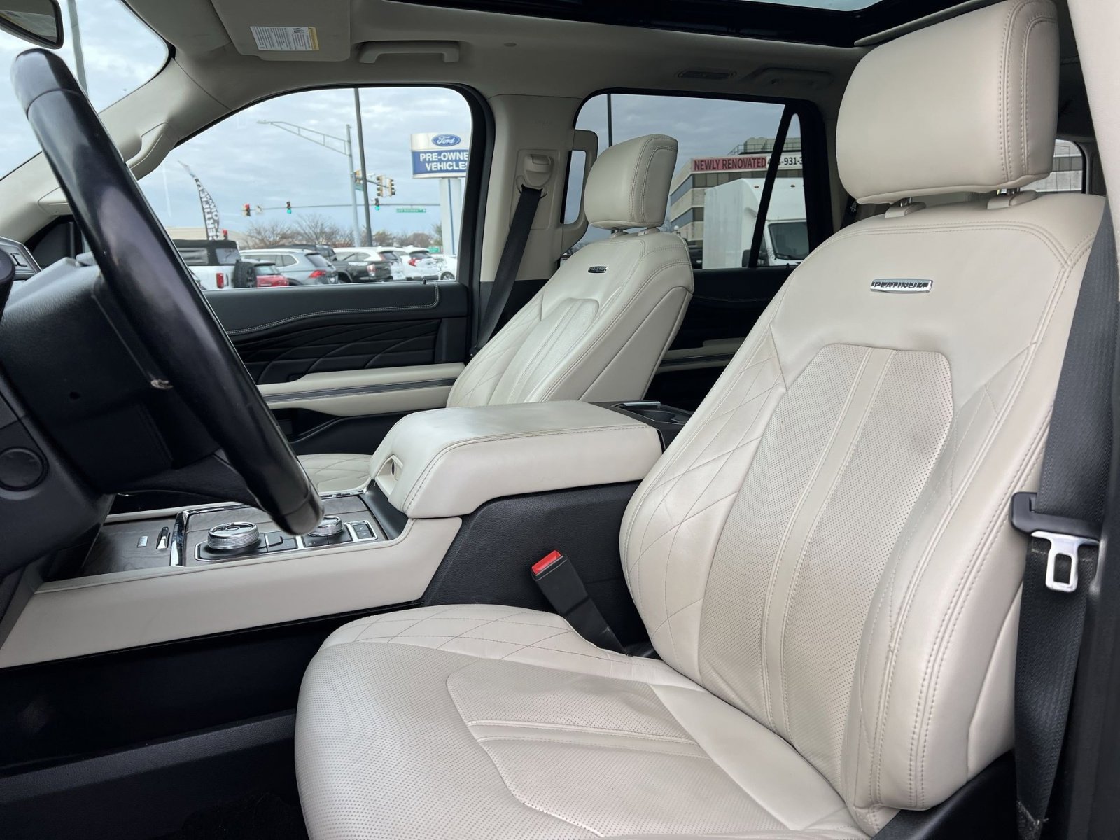Used 2018 Ford Expedition Platinum image 13