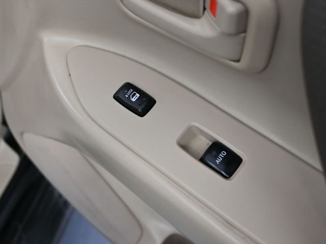 Used 2006 Toyota Land Cruiser image 47