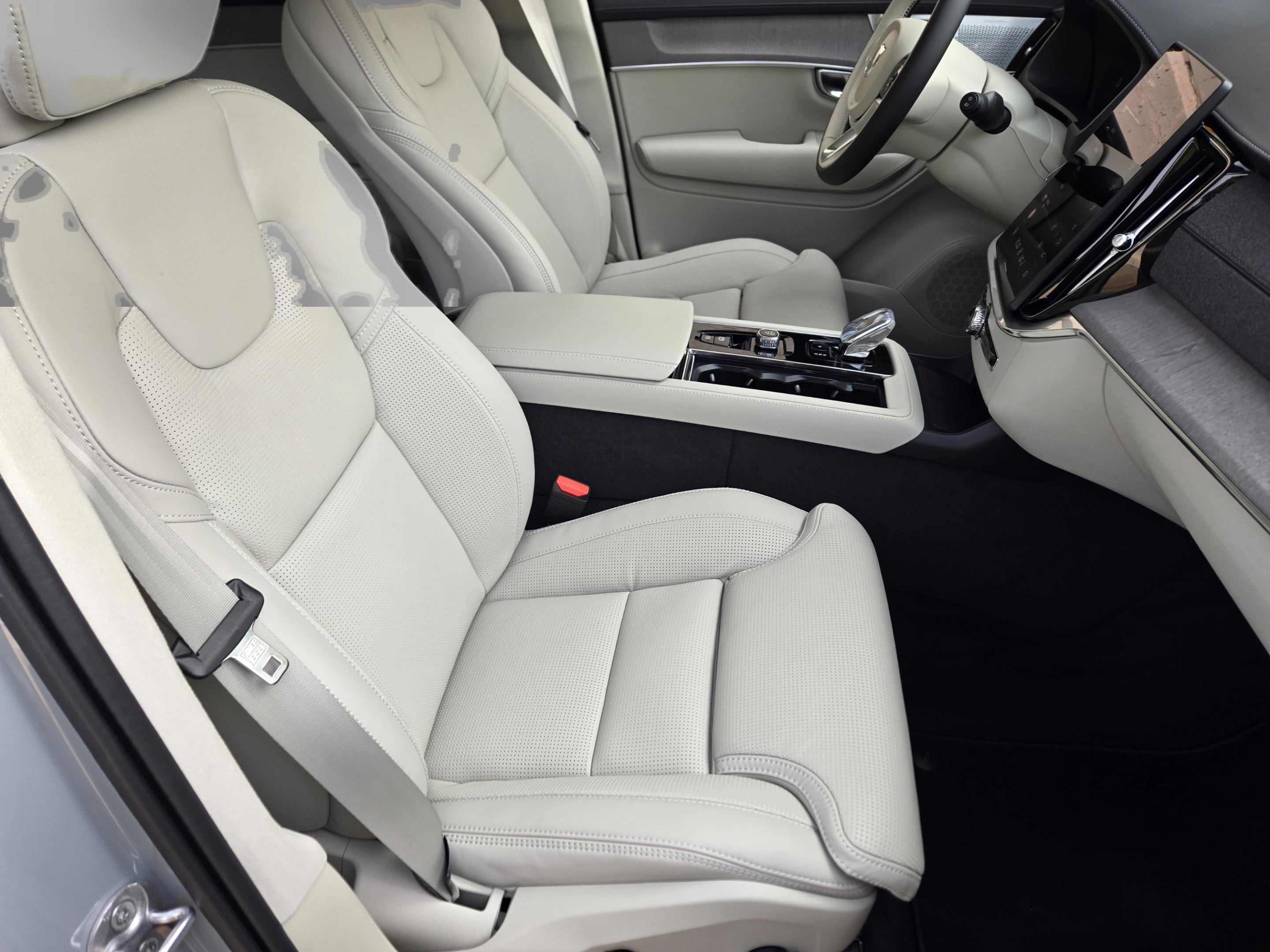 New 2026 Volvo XC90 T8 Ultra w/ Lounge Package AWD/4WD image 11