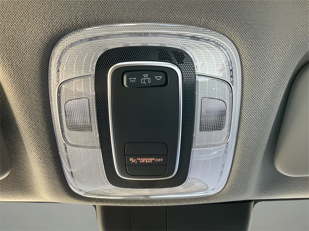 Certified 2025 Hyundai Elantra Sport image 29