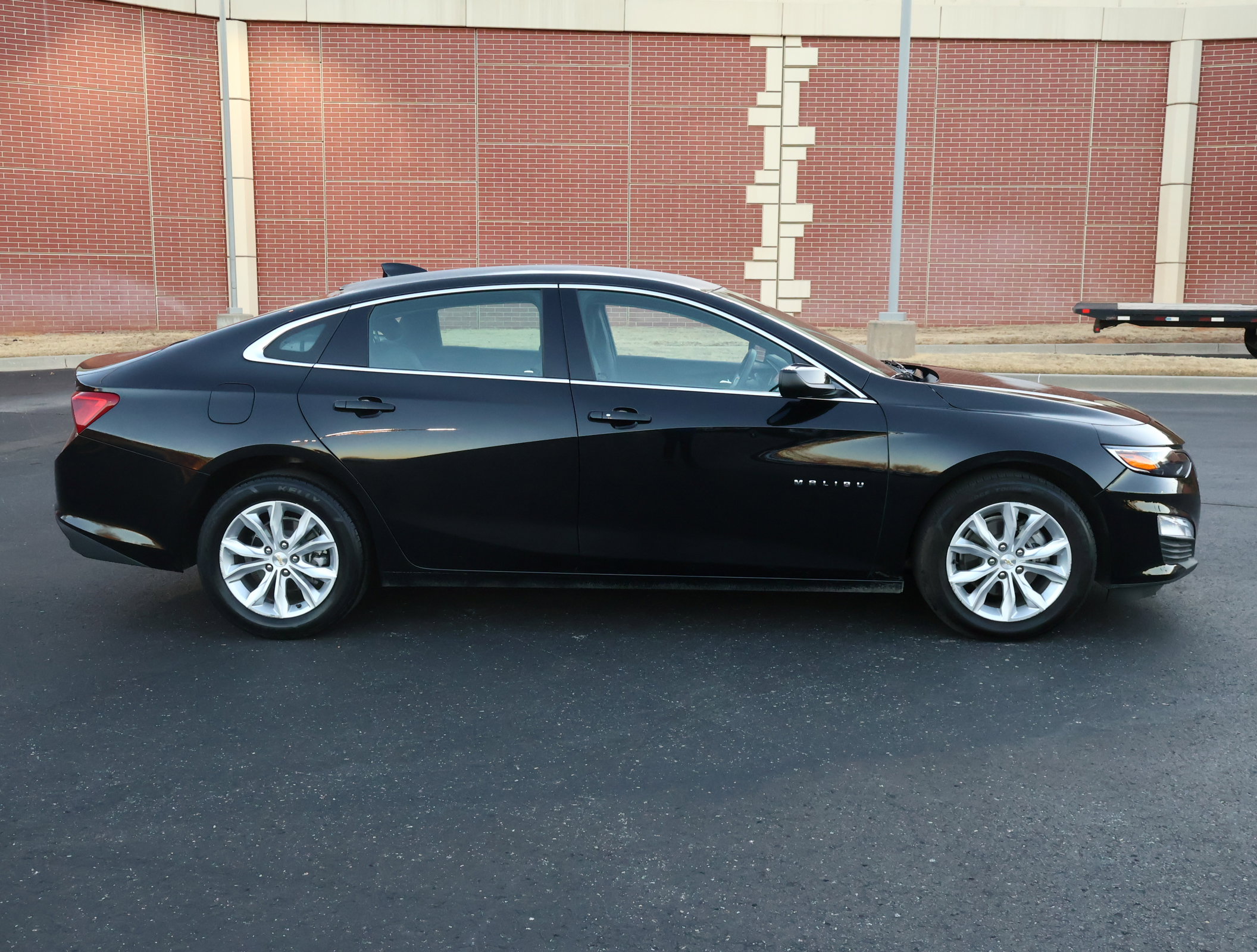 Used 2025 Chevrolet Malibu LT image 28