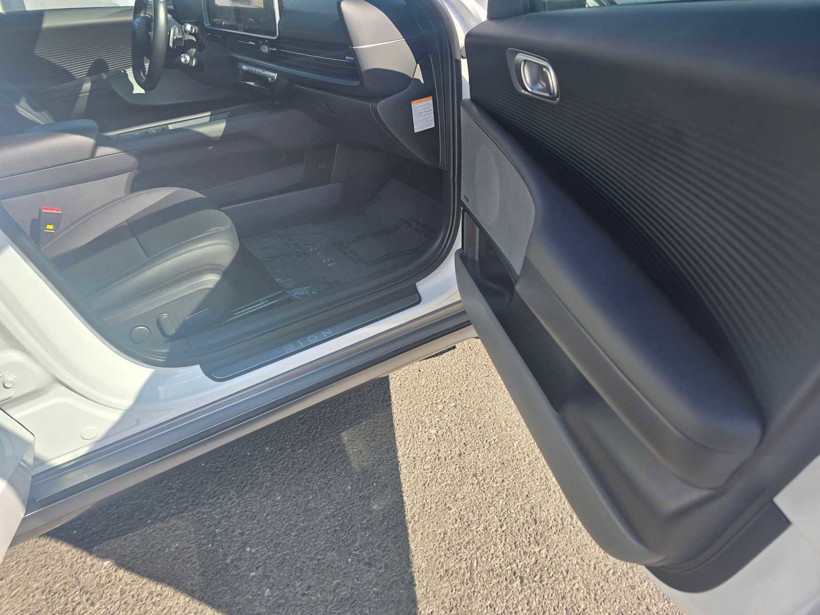Used 2024 Hyundai Ioniq 6 Limited image 10