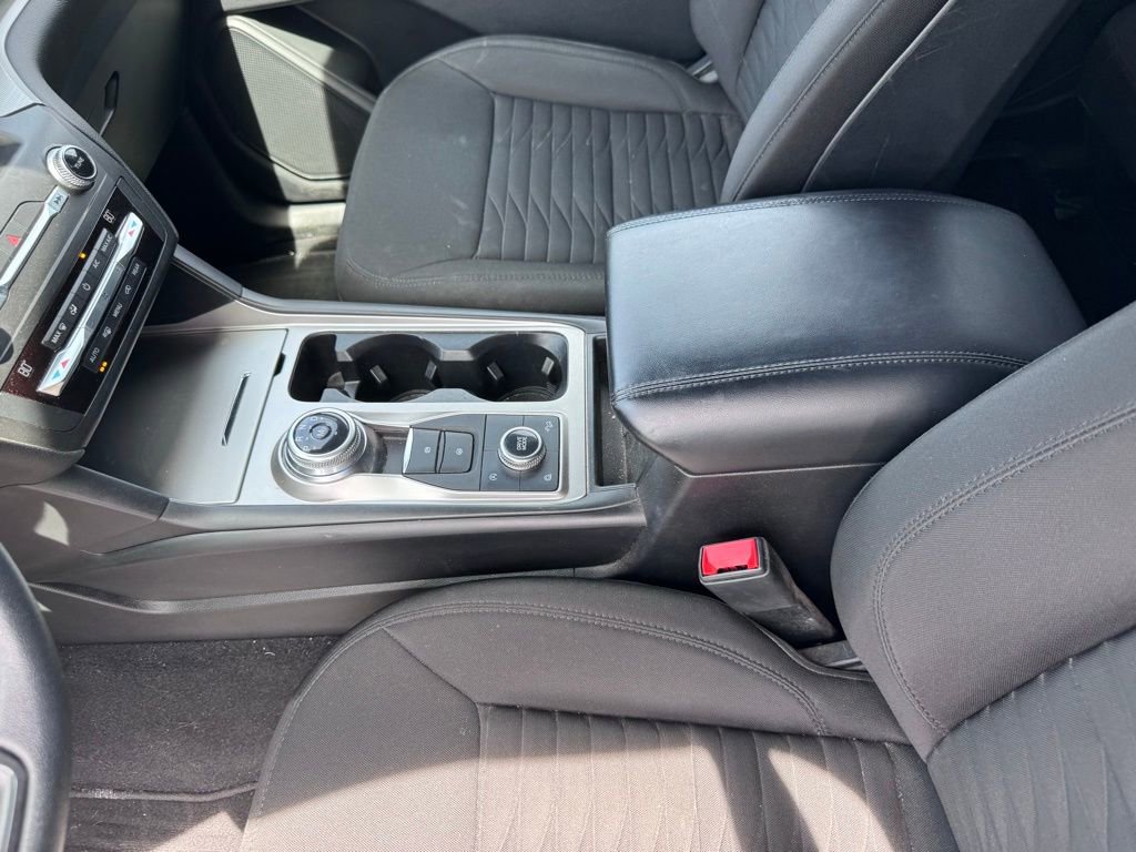 Used 2020 Ford Explorer XLT AWD/4WD image 11