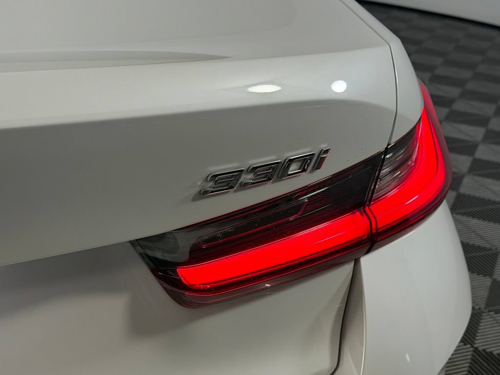 Used 2025 BMW 330i xDrive Sedan AWD/4WD image 14