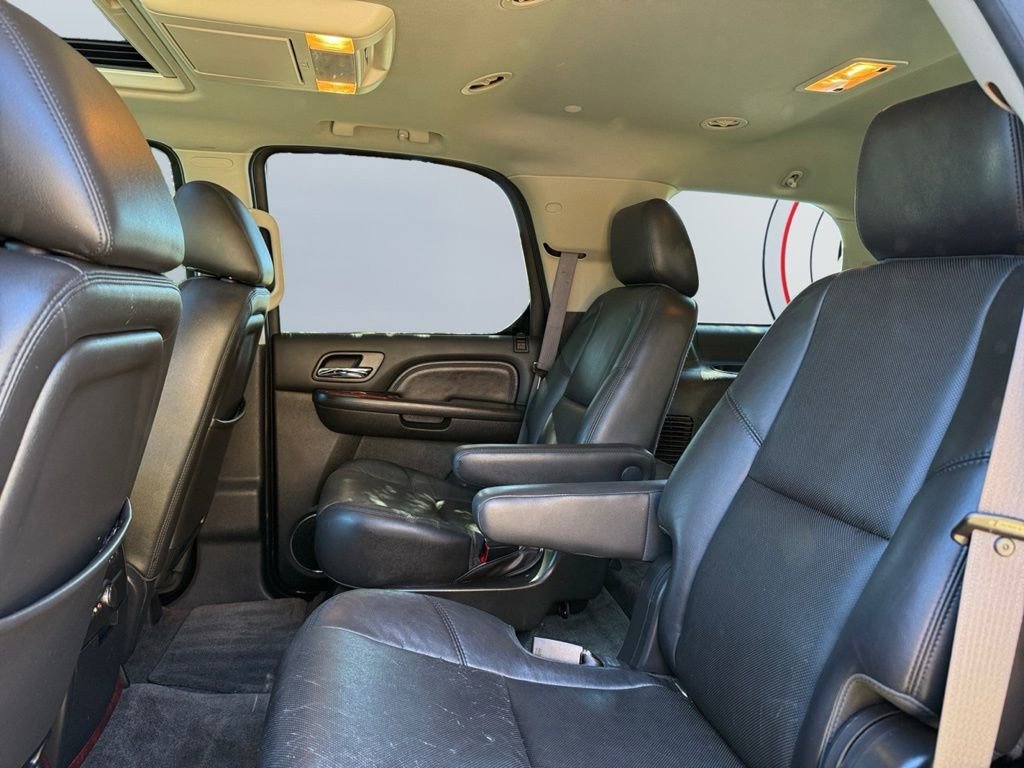 Used 2013 Cadillac Escalade Premium image 20