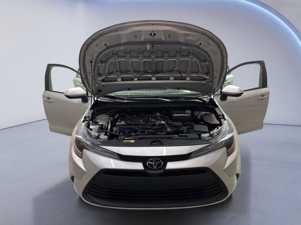 Used 2023 Toyota Corolla LE image 8