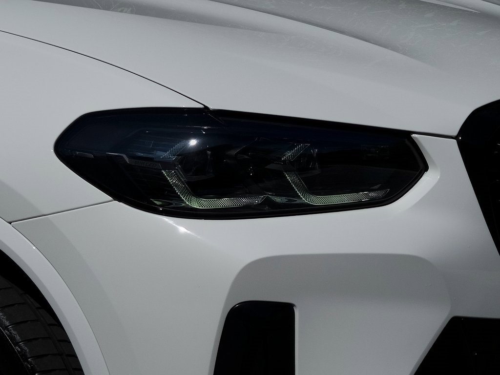 Used 2024 BMW X4 xDrive30i w/ Premium Package image 8