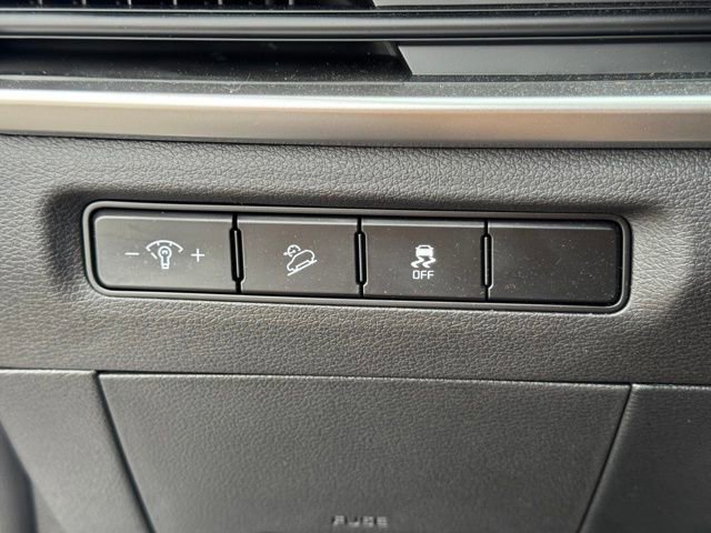 Used 2024 Kia Telluride S image 25