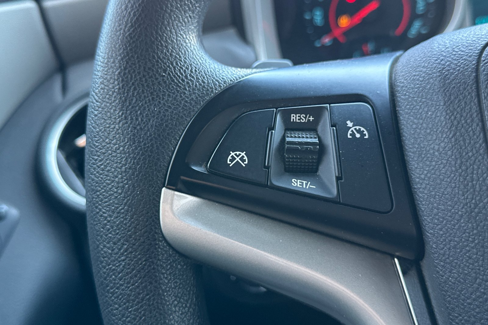Used 2014 Chevrolet Camaro LS RWD image 33