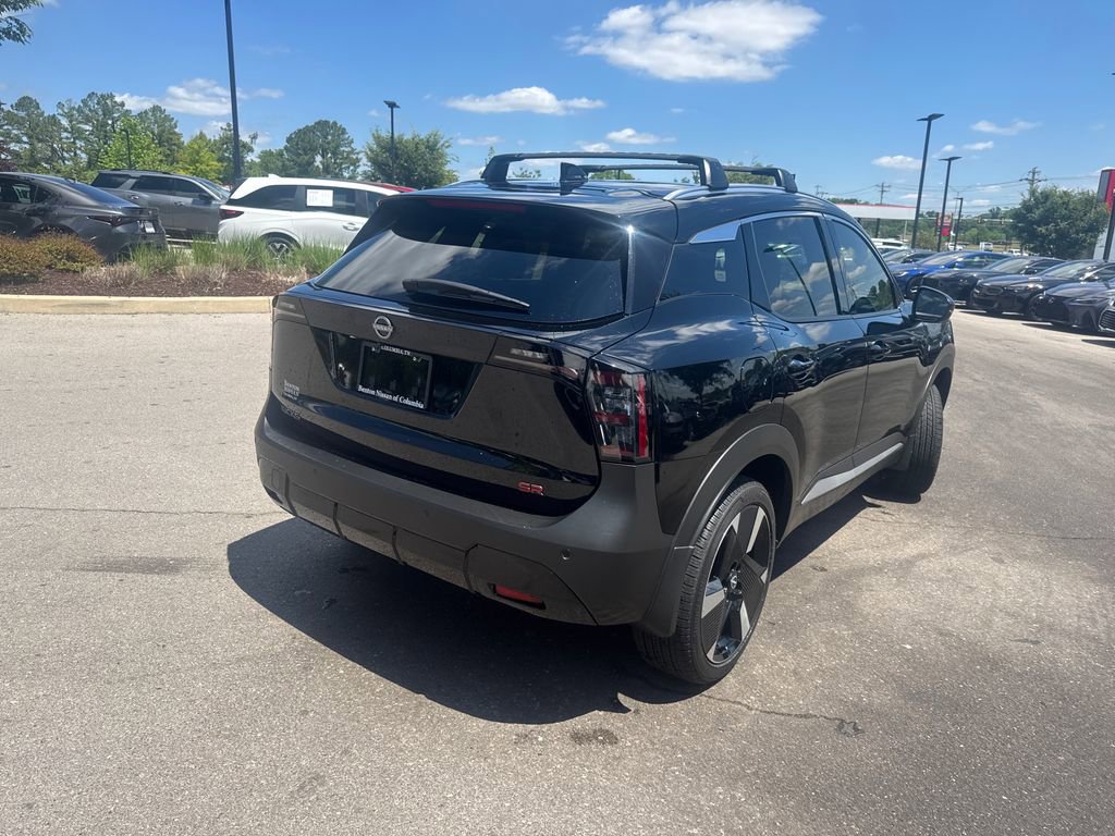 Used 2025 Nissan Kicks SR FWD image 7