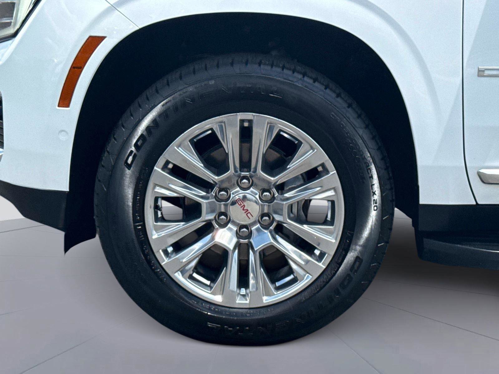 Used 2025 GMC Yukon Denali RWD image 11