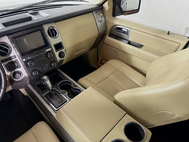 Used 2016 Ford Expedition Limited image 24