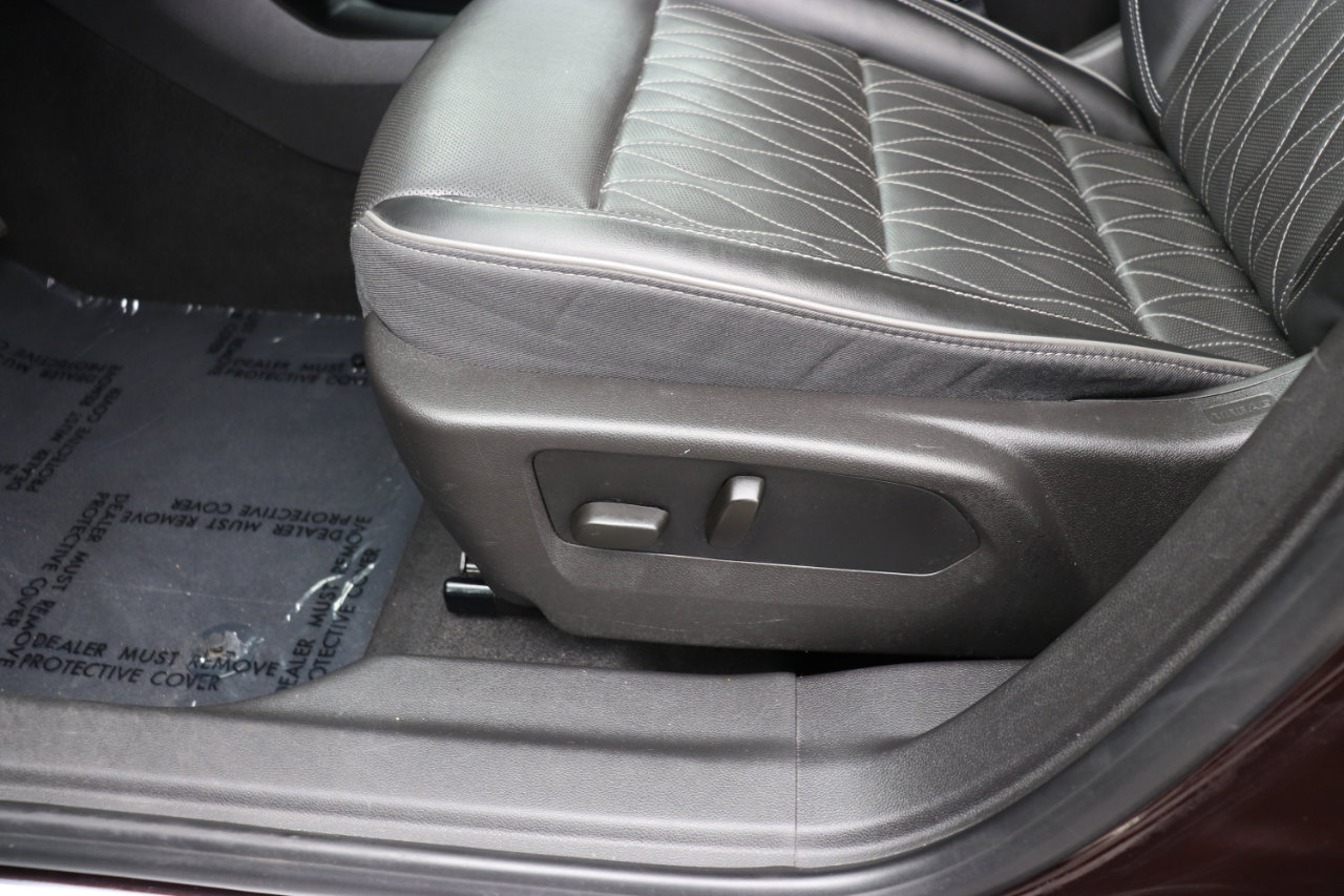 Used 2022 Buick Envision Avenir w/ Technology Package II image 57