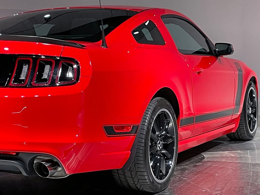 Used 2013 Ford Mustang Boss 302 w/ Boss 302 Accessory Pkg RWD image 31