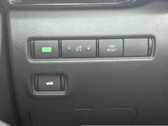 Used 2022 Nissan Sentra SV FWD image 30