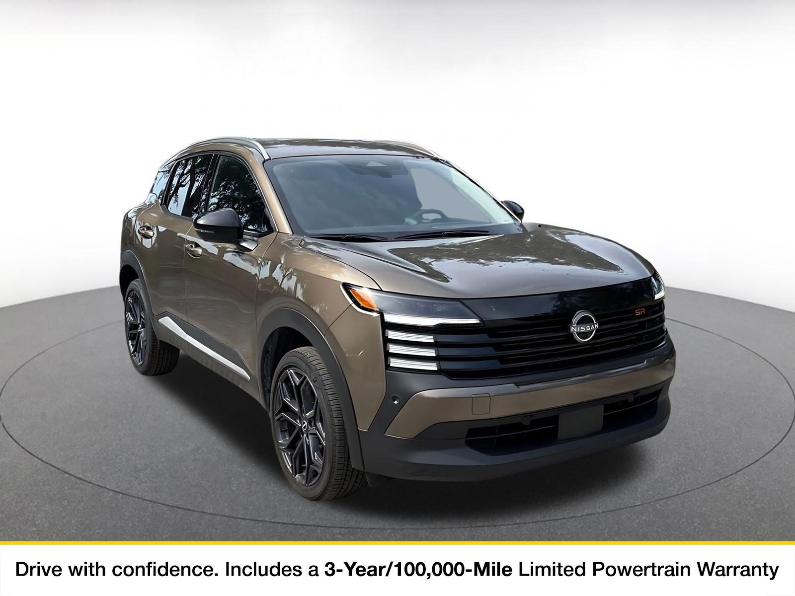 Used 2026 Nissan Kicks SR FWD image 1